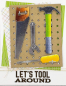 Werkzeug zusammen mit Lochwand für Werkzeug, zwei Stanzschablonen im Set
